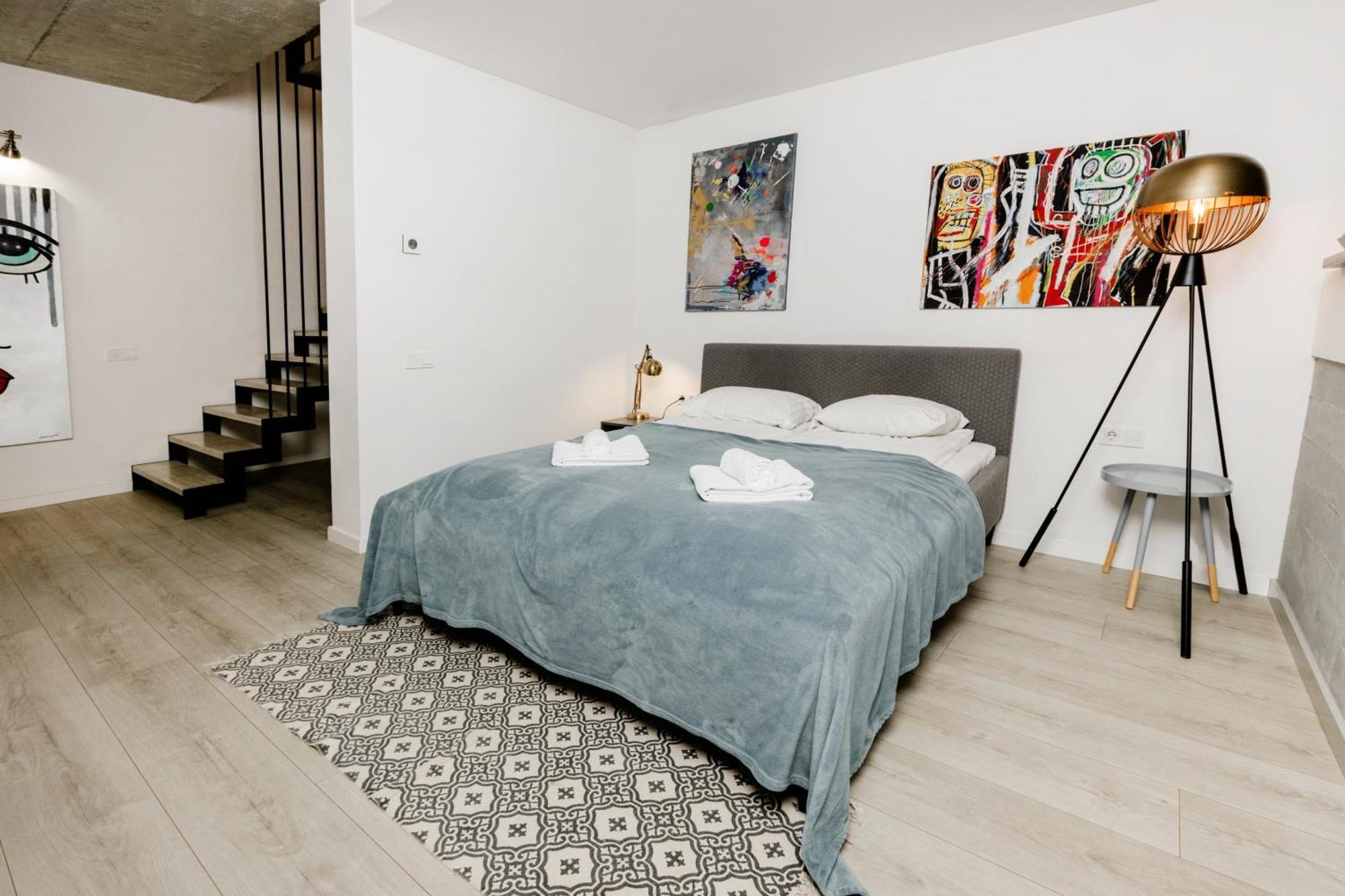 Modern And Spacious Loft Type Apartment 8 With Free Private Parking By "Owl Jazz Apartments" Kaunas Buitenkant foto